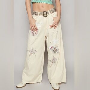 Brand new POL Hippie Bloom Wide Leg Pants in Cream. Size S.